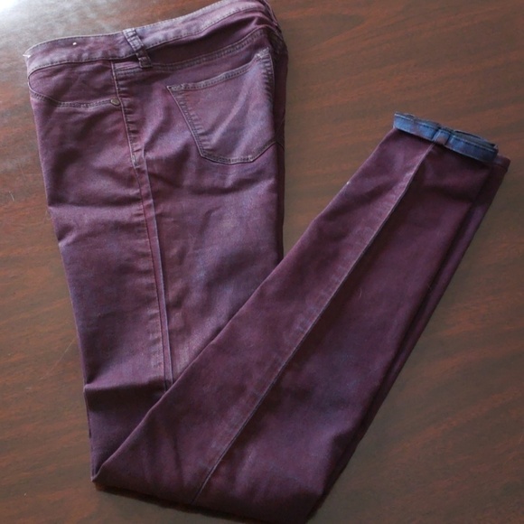 Decree Denim Skinny Jeans Maroon Wash sz 1 Low Rise NWOT - Picture 8 of 8